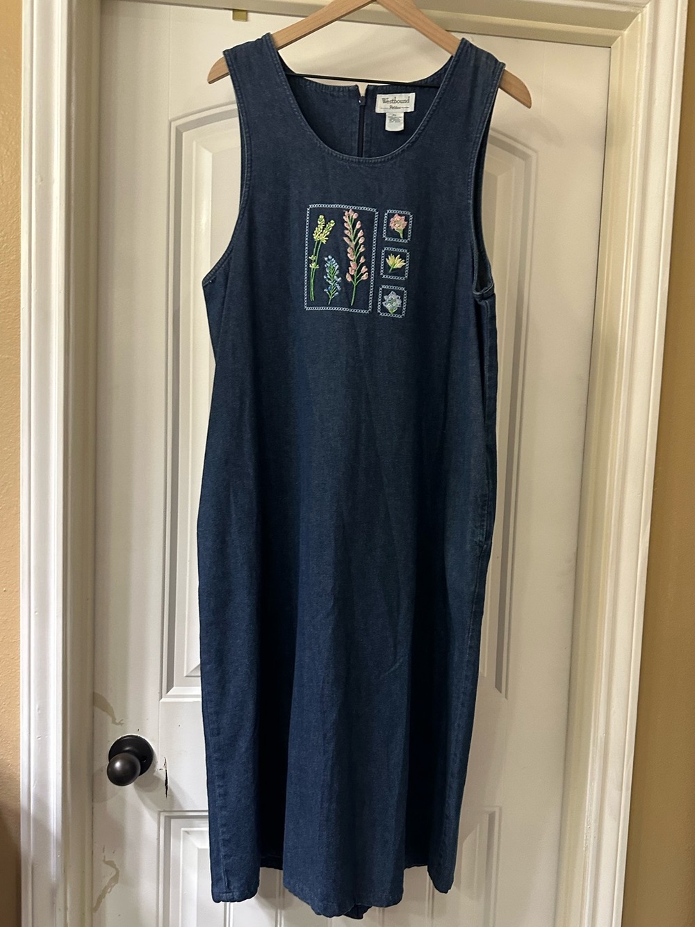 Vintage 90s Denim floral 💐Embroidered Jumper Dress size petite large - Picture 2 of 5